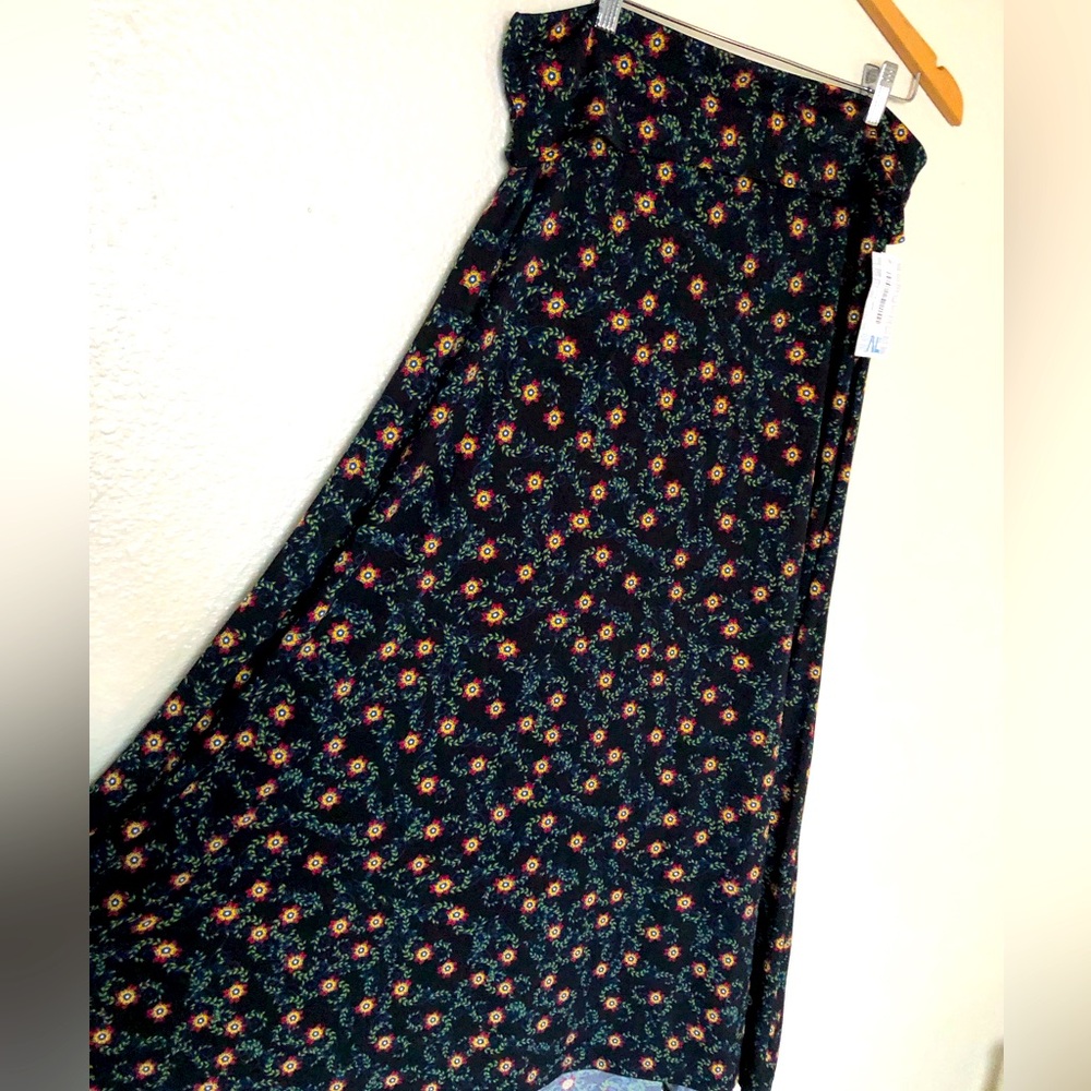 LulaRoe Maxi Skirt Navy Blue Floral SZ XL New with tags conservative Long Skirt